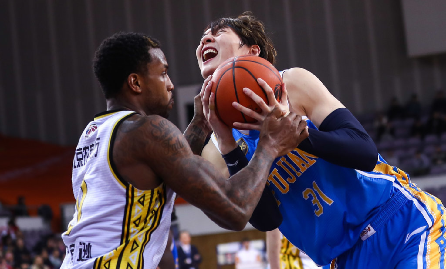 尼克斯绝杀辽宁队,王哲林惊艳四座 尼克斯绝杀辽宁队,王哲林惊艳四座