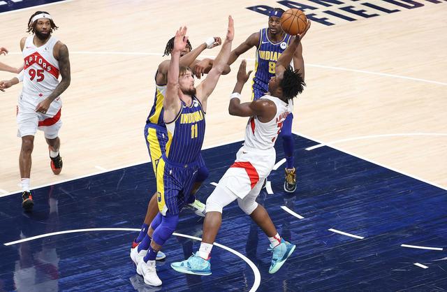 太阳碾压步行者，范弗利特统治全场