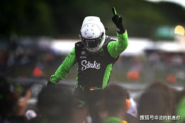 雷诺车队险胜威廉姆斯,汉密尔顿关键制胜 雷诺车队险胜威廉姆斯,汉密尔顿关键制胜