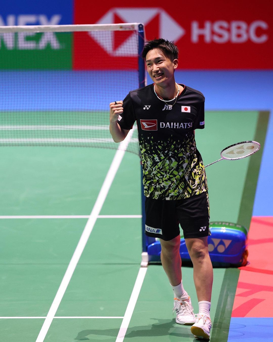 中国队横扫印度队,桃田贤斗点燃赛场 中国队横扫印度队,桃田贤斗点燃赛场