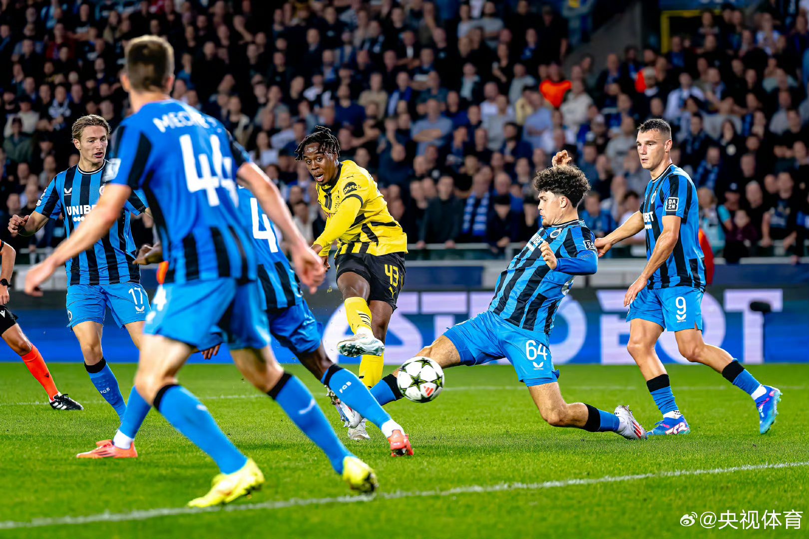 多特蒙德翻盘巴萨,布鲁诺统治全场 多特蒙德翻盘巴萨,布鲁诺统治全场