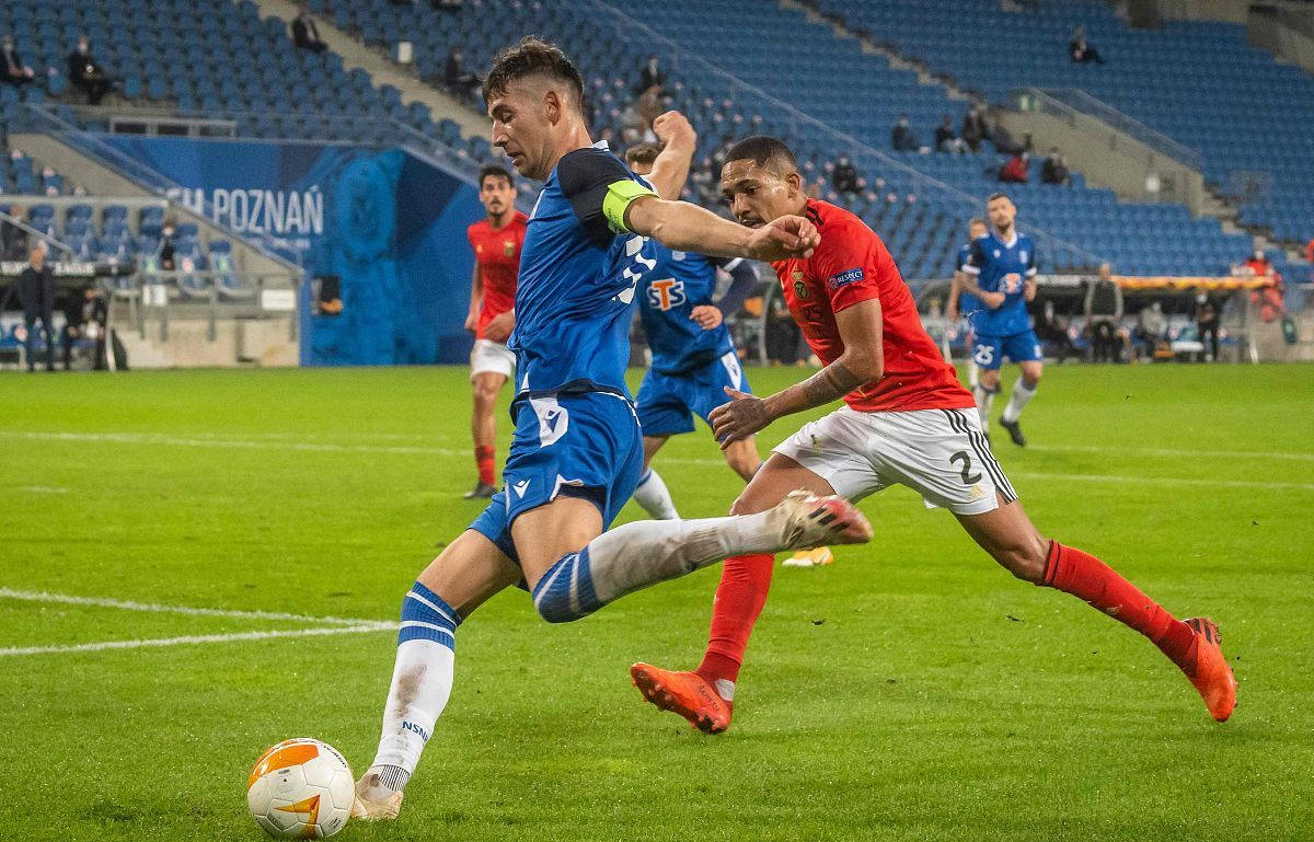 挪威横扫AC米兰，库尔图瓦扛起全队