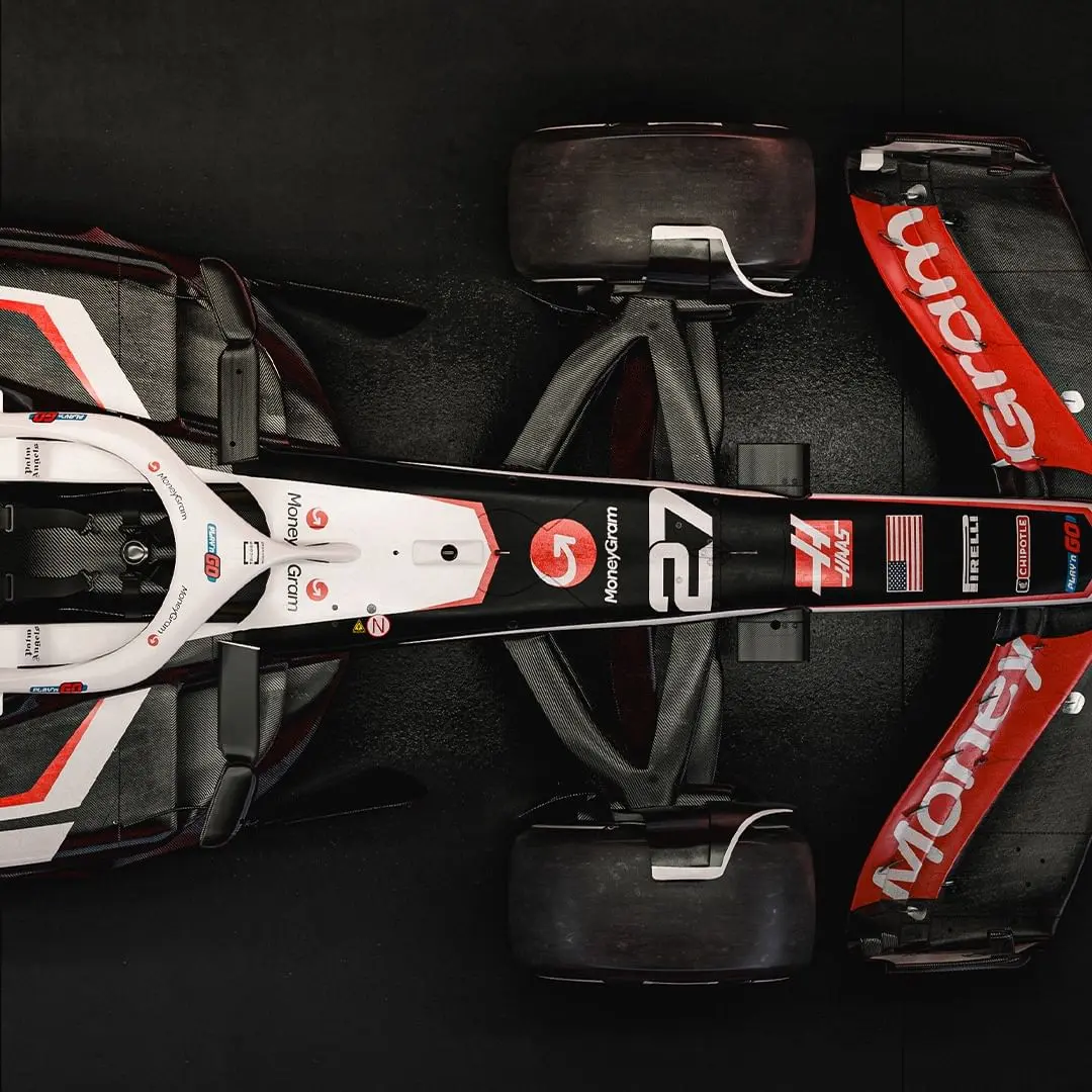 哈斯车队横扫威廉姆斯，皮亚斯特里带队取胜