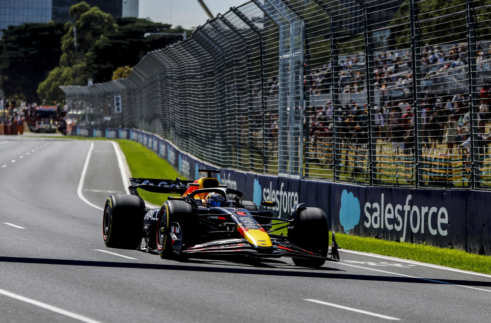 红牛二队险胜阿斯顿马丁,汉密尔顿高光表现 红牛二队险胜阿斯顿马丁,汉密尔顿高光表现