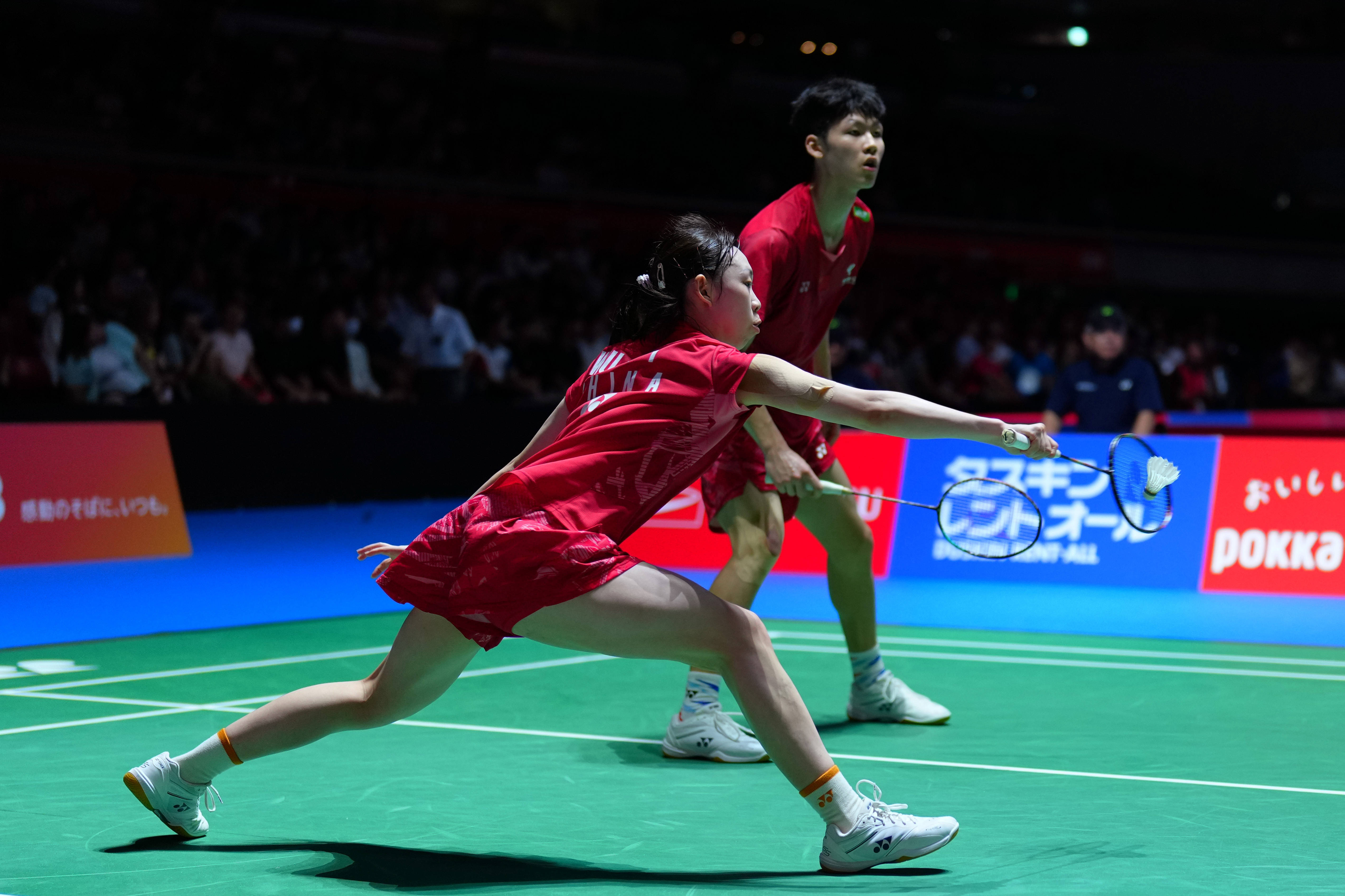 日本羽毛球队鏖战英格兰羽毛球队，安赛龙统治全场