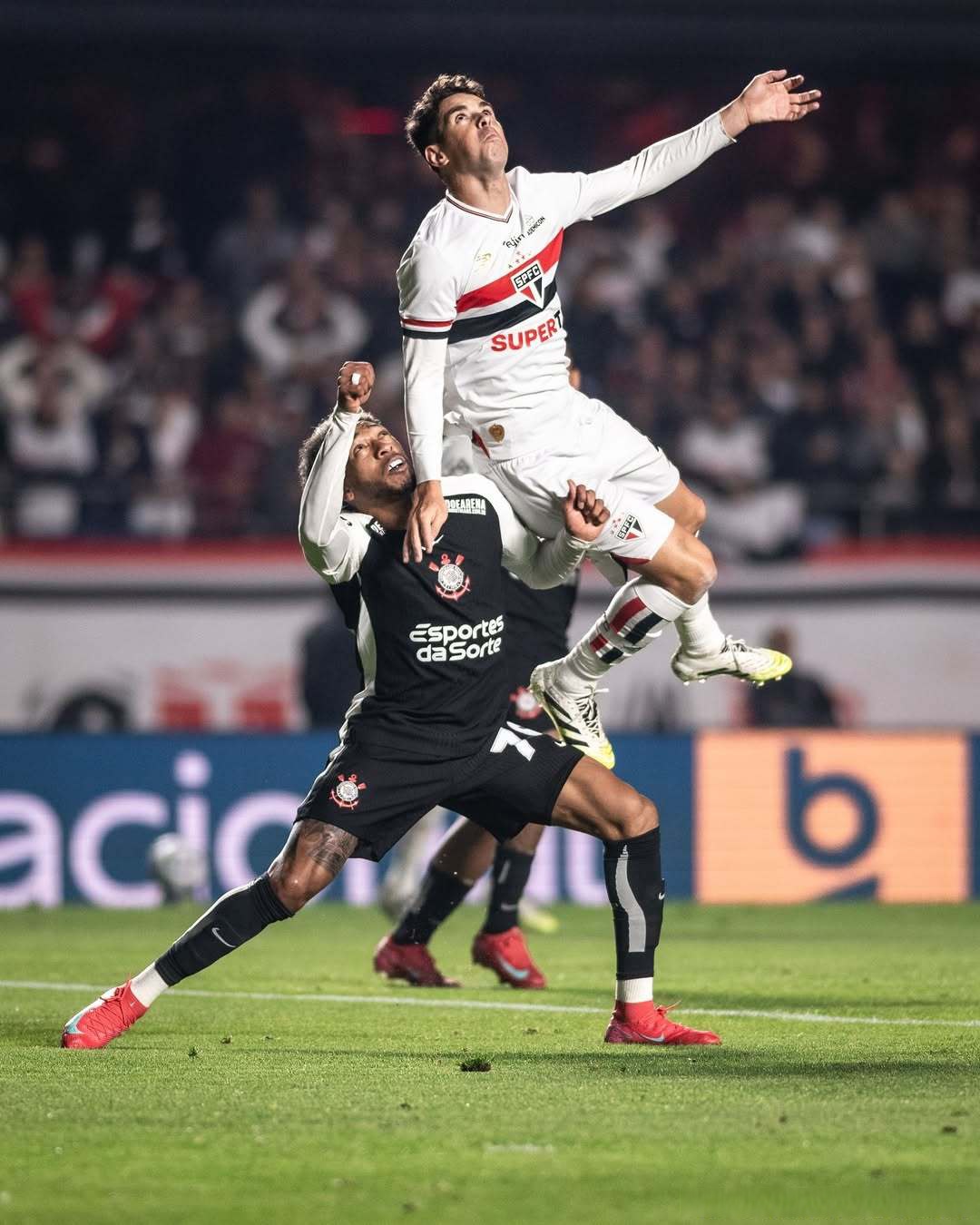 卡利亚里前锋连场失常，球队战绩节节败退