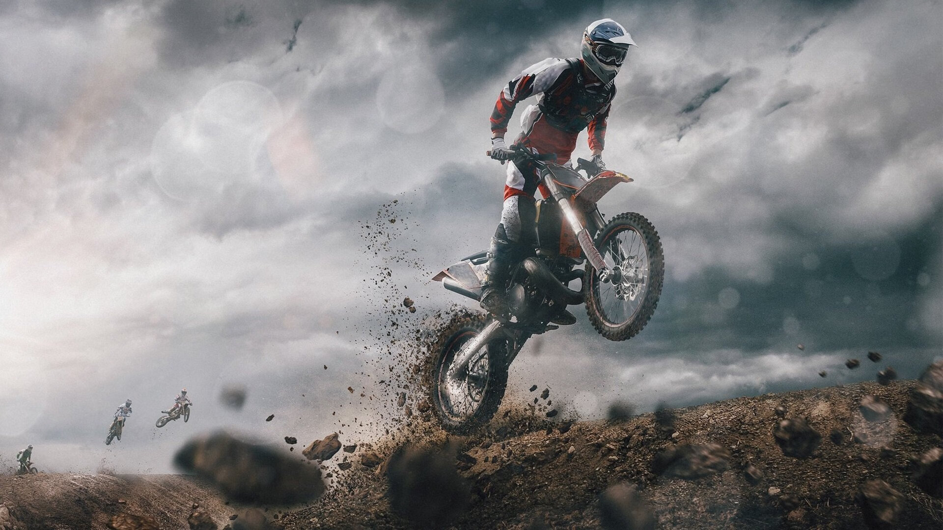 赛道上的双面叙事,雷诺的精密战术与维斯塔潘的狂野天赋